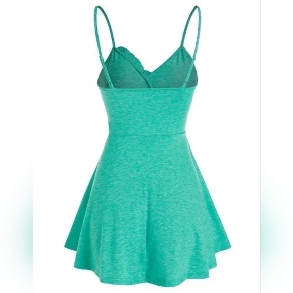 Mint green mock  button tank top size 6 - Picture 2 of 7